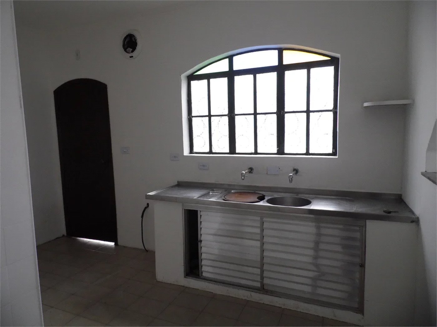 Casa à venda com 5 quartos, sendo 3 suítes, em Vila São Francisco, São Paulo, SP