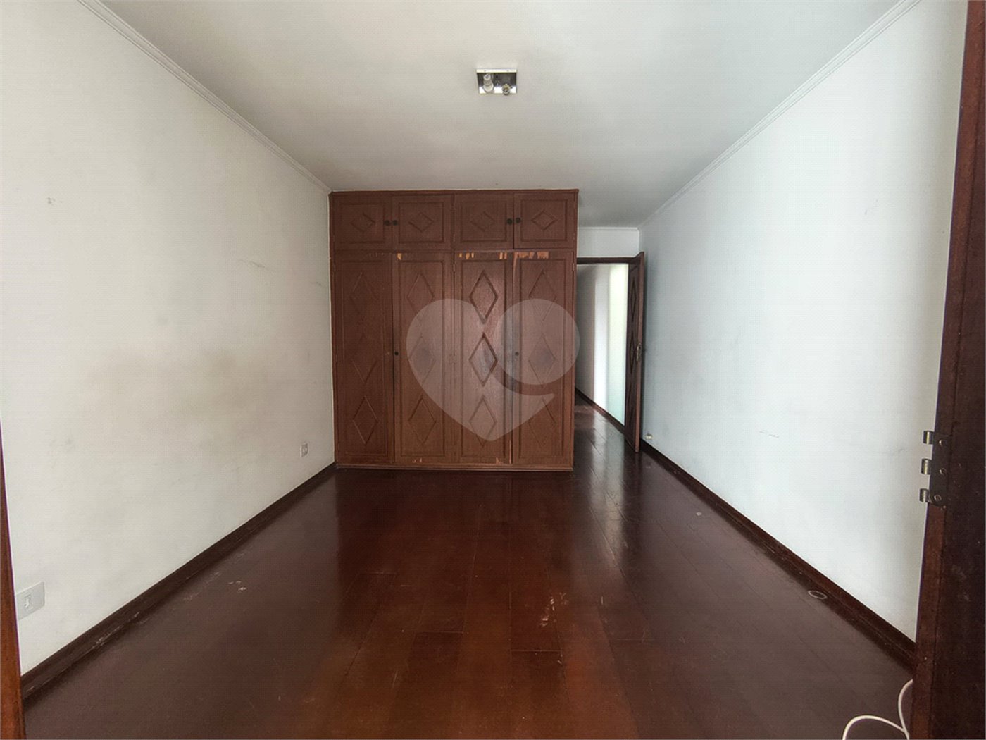 Sobrado à venda com 3 quartos, sendo 1 suíte,  em Jardim Esmeralda, São Paulo, SP
