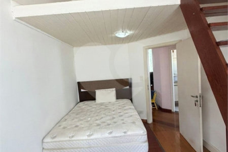 Casa à venda com 4 quartos, sendo 2 suítes, no condomínio Milennium, Valinhos - SP
