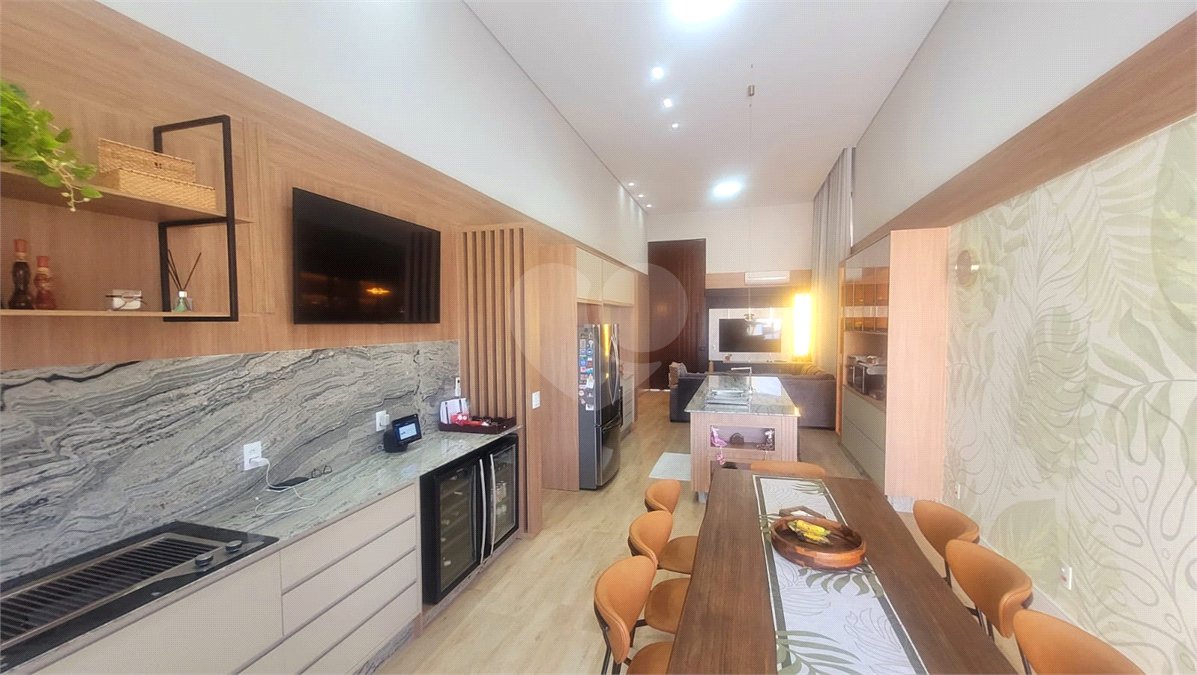 Casa à venda com 4 suítes no condomínio Sta Morriz, Campinas - SP