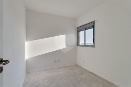Apartamento à venda com 3 quartos, sendo 1 suíte, em Jardim Marajoara, São Paulo, SP