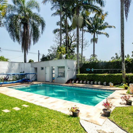 Casa à venda com 4 quartos, sendo 2 suítes,  em Interlagos, São Paulo, SP