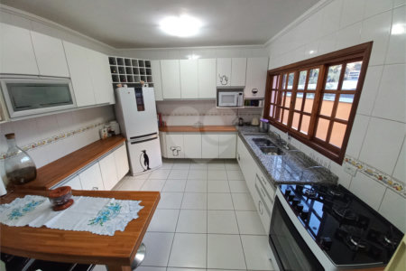 Sobrado à venda com 4 suítes em Paraíso do Morumbi, São Paulo, SP