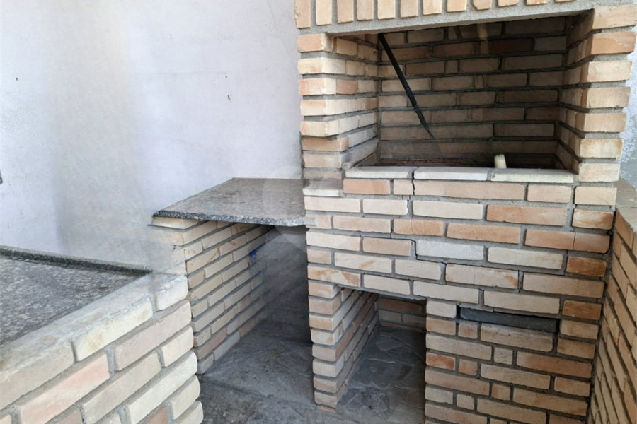 Casa à venda com 4 quartos, sendo 3 suítes, em Jardim São Bento, São Paulo, SP