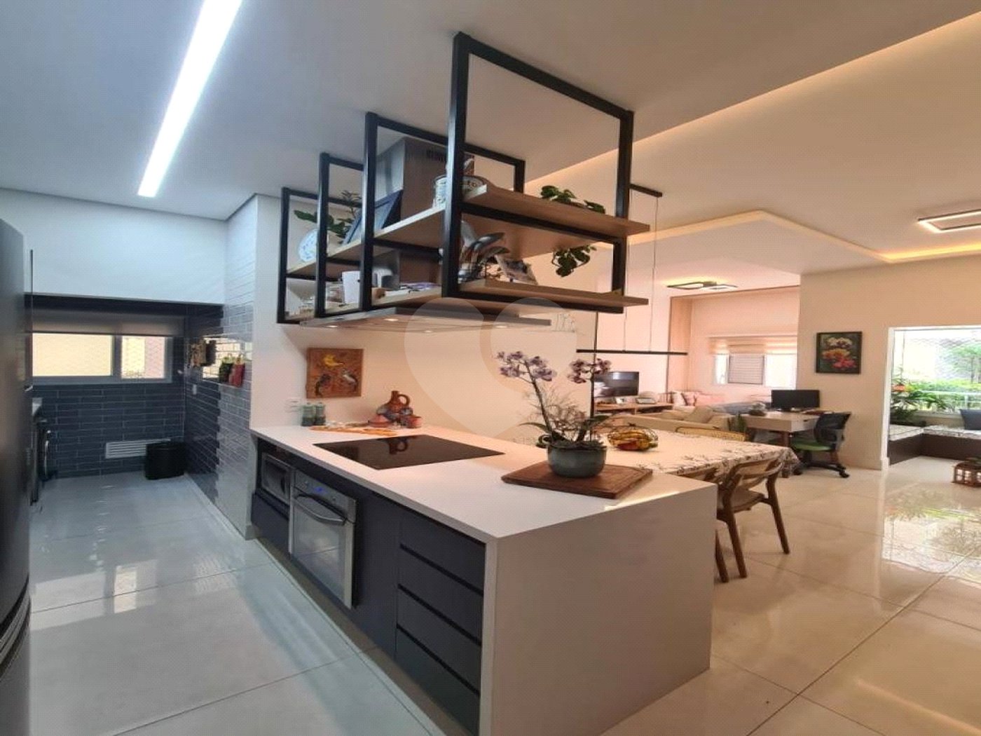 Apartamento à venda com 2 quartos, sendo 1 suíte,  em Cambuci, São Paulo, SP