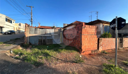 Casa à venda com 2 quartos, sendo 1 suíte, em Vila Doutor Laurindo, Tatuí, SP