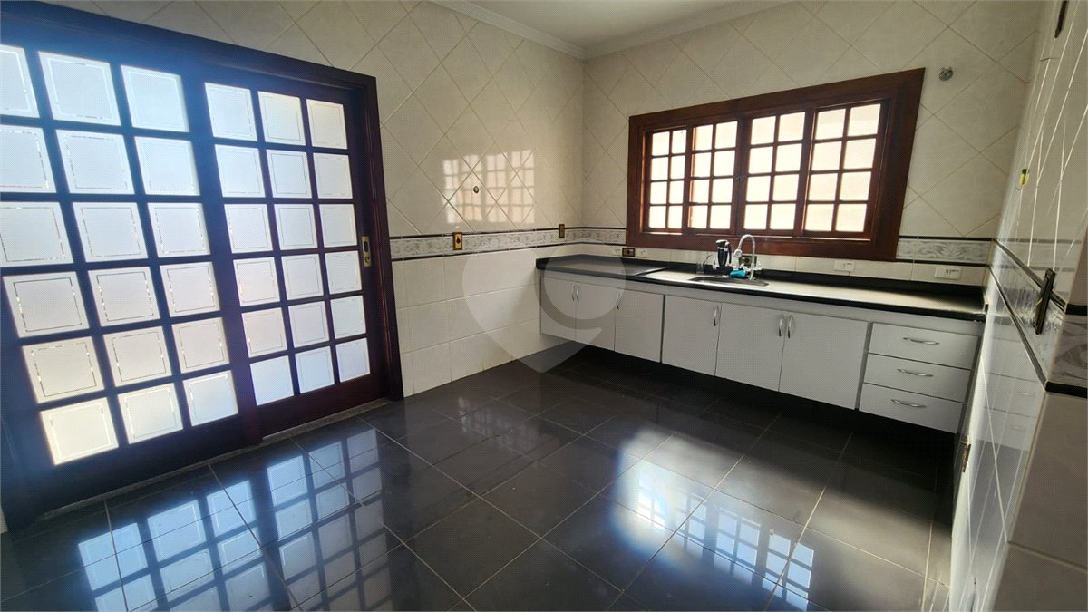 Casa à venda ou para alugar com 3 suítes no condomínio Villagio Capriccio, Louveira - SP