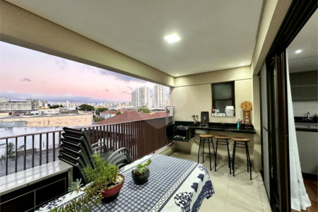 Apartamento à venda com 3 suítes em Vila Monumento, São Paulo, SP