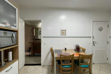 Apartamento com 3 dormitórios frente a praia à venda, 161 m² por R$ 2.200.000 - Gonzaga - Santos/SP