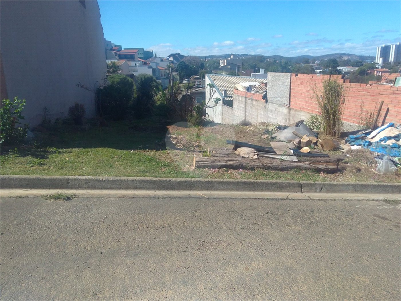 Terreno à venda em Loteamento Shangrilá, Valinhos, SP