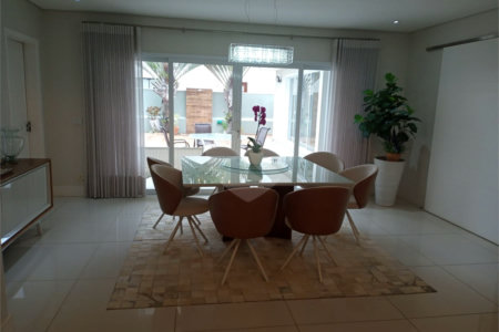 Casa à venda com 4 suítes no condomínio Villaggio Capriccio, Louveira - SP