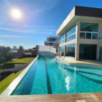 Casa à venda com 5 quartos, sendo 2 suítes, no condomínio Residencial Jardim Primavera, Louveira - SP