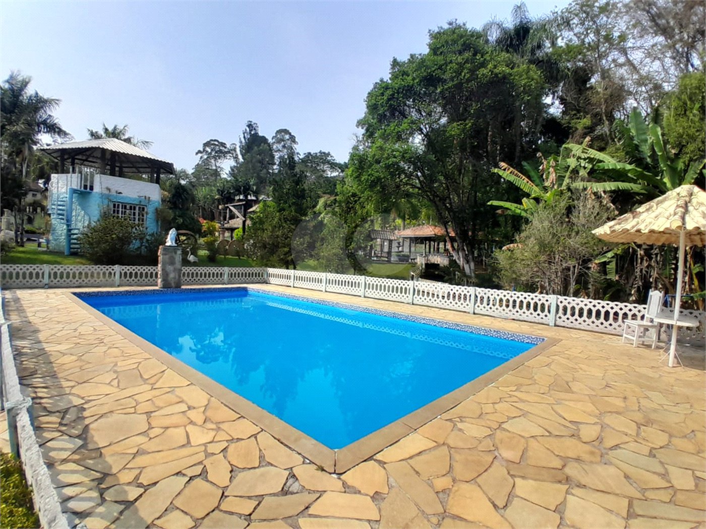 Chácara à venda ou para alugar com 20 quartos, sendo 10 suítes,  em Serra da Cantareira, Mairiporã, SP