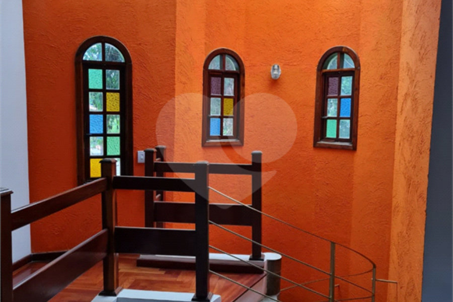 Sobrado à venda com 4 quartos, sendo 1 suíte,  em Jardim Leonor Mendes de Barros, São Paulo, SP