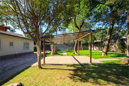 Casa Térrea à venda com 3 quartos, sendo 1 suíte, em Alto da Boa Vista, São Paulo, SP
