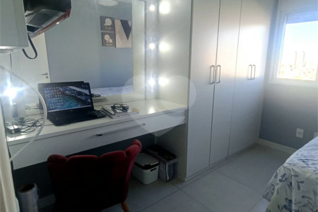 Apartamento à venda com 2 quartos, sendo 1 suíte,  em Parque Vitória, São Paulo, SP