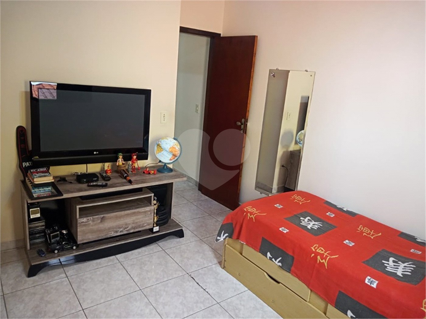Sobrado à venda com 3 quartos, sendo 1 suíte, em Parque Continental II, Guarulhos, SP