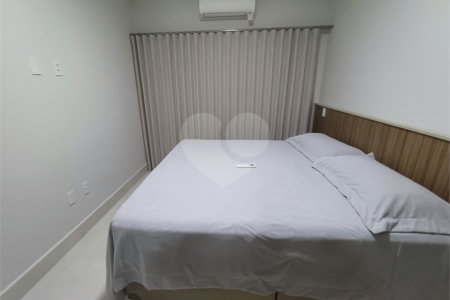 Casa à venda com 3 quartos, sendo 1 suíte, no condomínio Mantova, Indaiatuba - SP