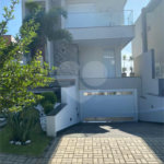Casa à venda com 4 quartos, sendo 3 suítes, no condomínio Brisa 1, Mogi das Cruzes - SP