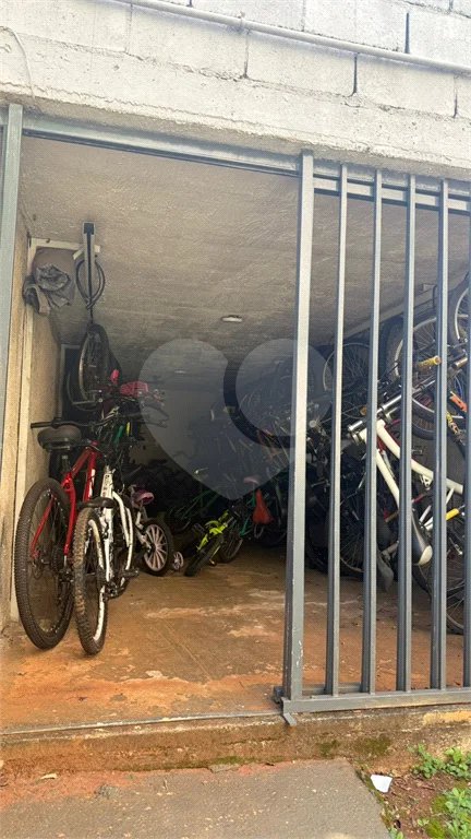 Apartamento com 48m², 2 dormitórios, 1 vaga de garagem, à venda em Itaquera.