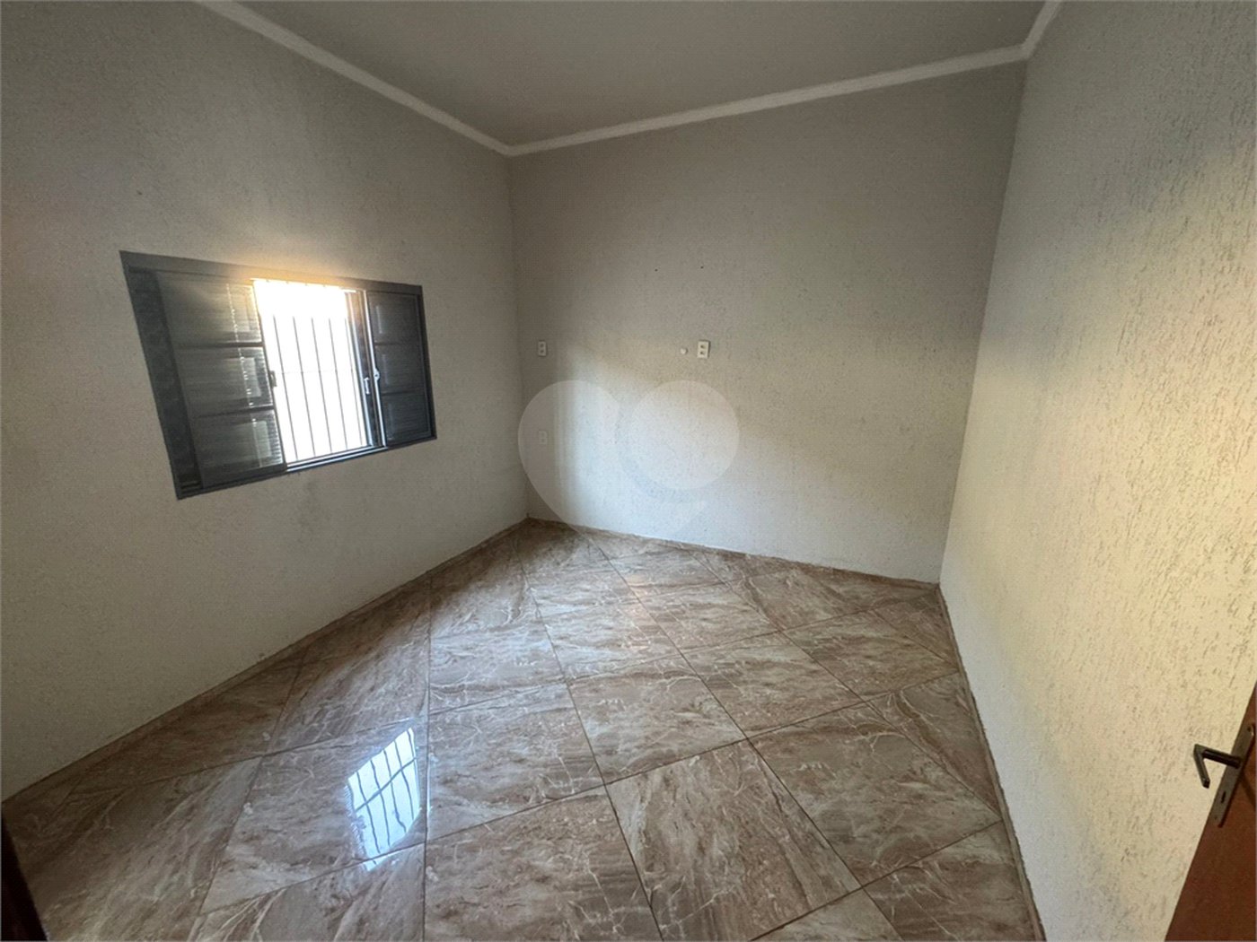 Casa á venda, com 2 Dormitórios e Edícula, em São Carlos-SP.