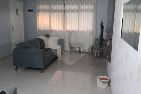 Sobrado à venda com 3 quartos, sendo 1 suíte, em Vila Curuçá, São Paulo, SP