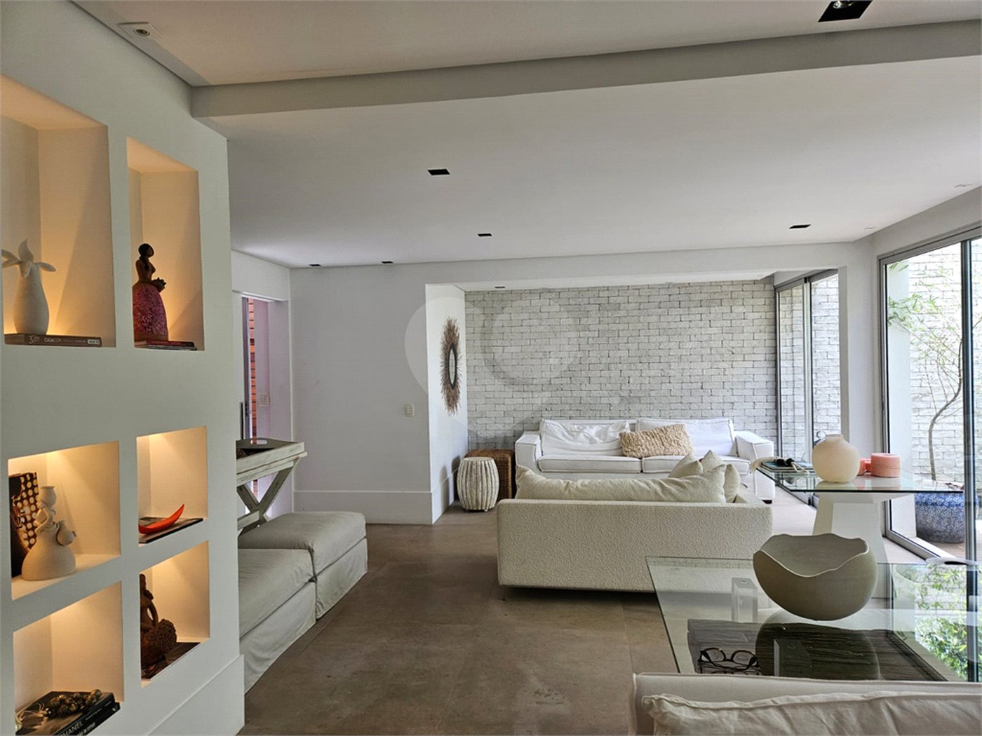 Casa à venda com 4 quartos, sendo 2 suítes,  no condomínio Villa Luxis, São Paulo - SP