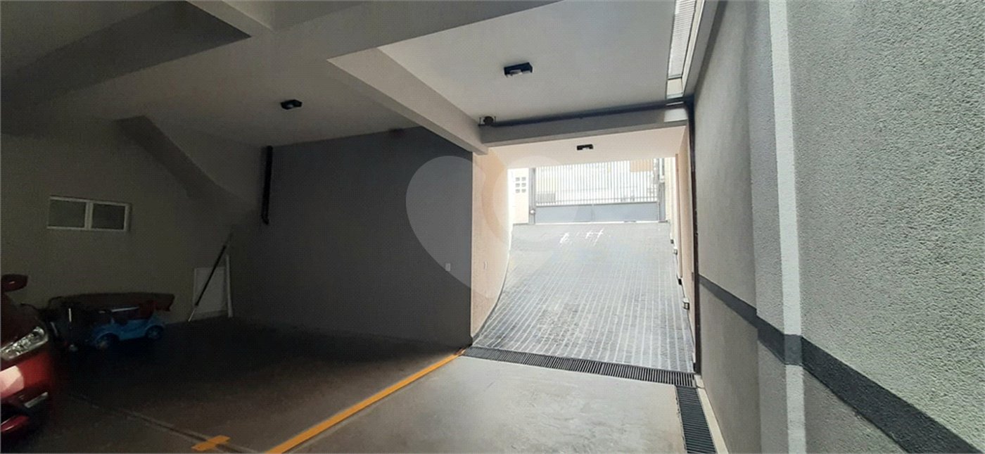 Casa à venda com 3 quartos, sendo 1 suíte, no condomínio Residencial Gran Veiga, São Paulo - SP