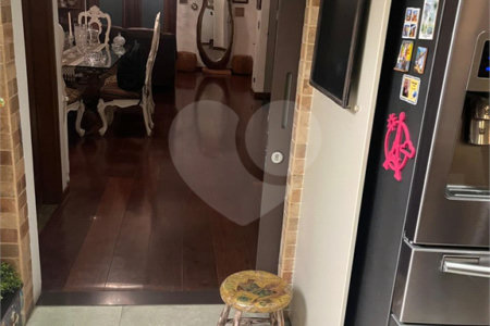 Sobrado à venda com 4 quartos, sendo 1 suíte,  em Jardim Leonor Mendes de Barros, São Paulo, SP