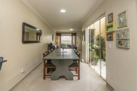 Sobrado à venda com 3 suítes em Vila Carrão, São Paulo, SP