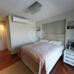 Apartamento à venda com 4 quartos, sendo 3 suítes, em Vila Santo Estevão, São Paulo, SP