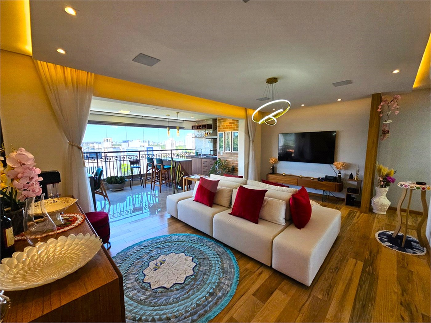 Apartamento à venda com 3 quartos, sendo 1 suíte, em Chácara Santo Antônio, São Paulo, SP