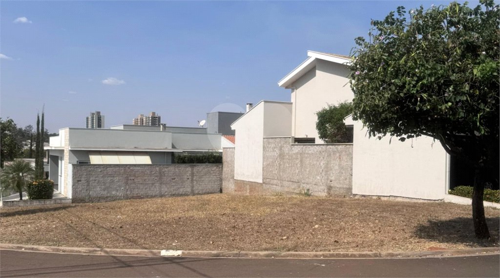 Terreno à venda em Residencial Village Damha II, Araraquara, SP