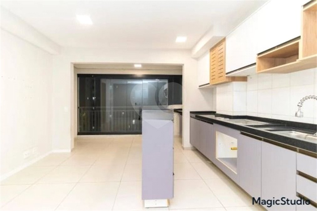 Apartamento à venda com 2 quartos em Vila Carmosina, São Paulo, SP