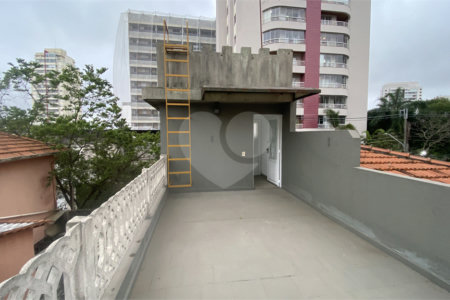 Sobrado à venda com 2 quartos, sendo 1 suíte, em Campo Belo, São Paulo, SP