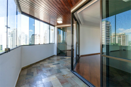 Apartamento à venda com 4 quartos, sendo 3 suítes, em Campo Belo, São Paulo, SP
