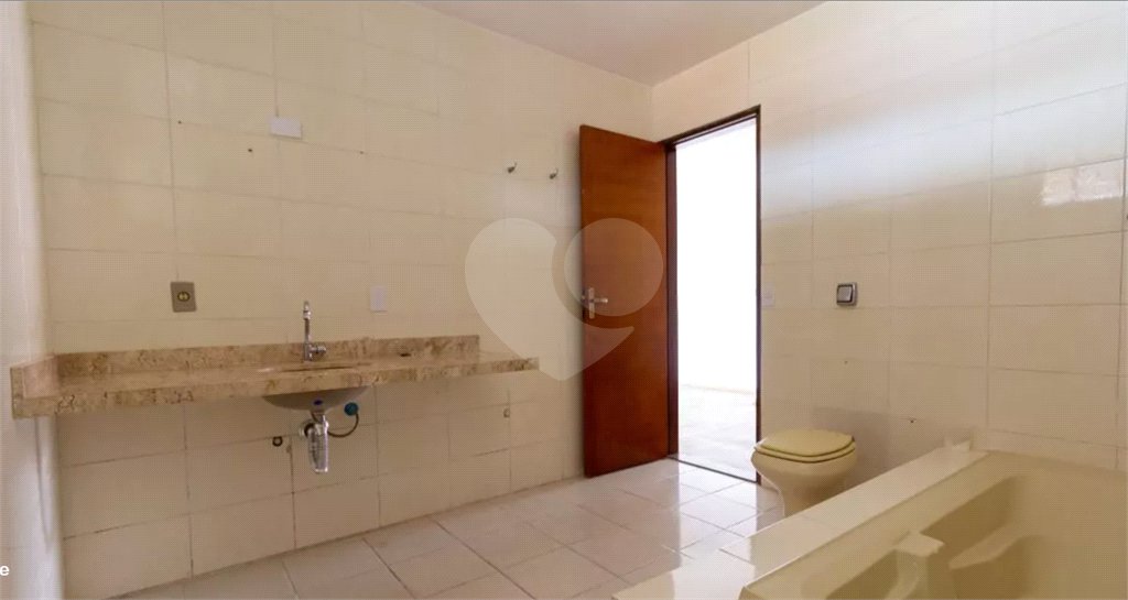 Casa à venda com 4 quartos, sendo 1 suíte, em Vila Tiradentes, São Paulo, SP