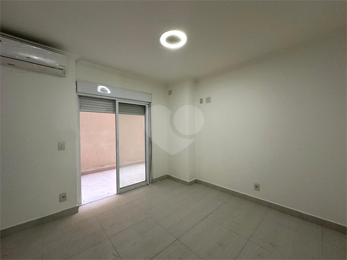 Apartamento à venda com 5 suítes em Santana, São Paulo, SP
