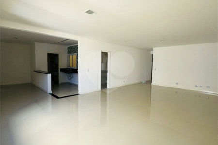 Apartamento à venda com 3 quartos, sendo 1 suíte, em Baeta Neves, São Bernardo do Campo, SP
