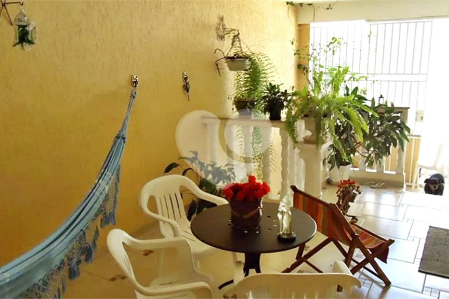 Sobrado à venda com 3 quartos, sendo 1 suíte, em Parada Inglesa, São Paulo, SP