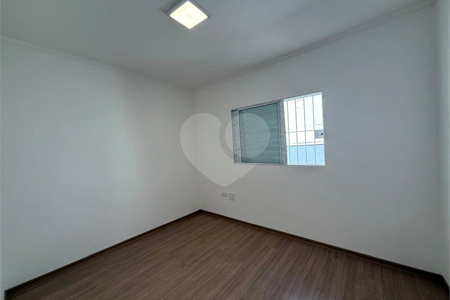 Sobrado à venda com 3 quartos, sendo 1 suíte,  em Parque Vitória, São Paulo, SP