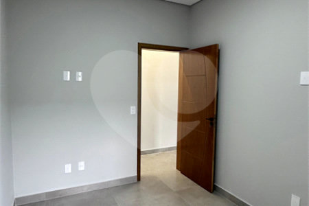 Casa Térrea à venda com 3 quartos, sendo 1 suíte, em Jardim Bom Sucesso, Indaiatuba, SP