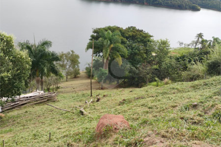 Terreno à venda no condomínio Portal do Igaratá, Igaratá - SP