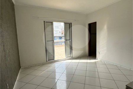 Casa à venda com 3 quartos, sendo 1 suíte,  em Vila Leonor, Guarulhos, SP
