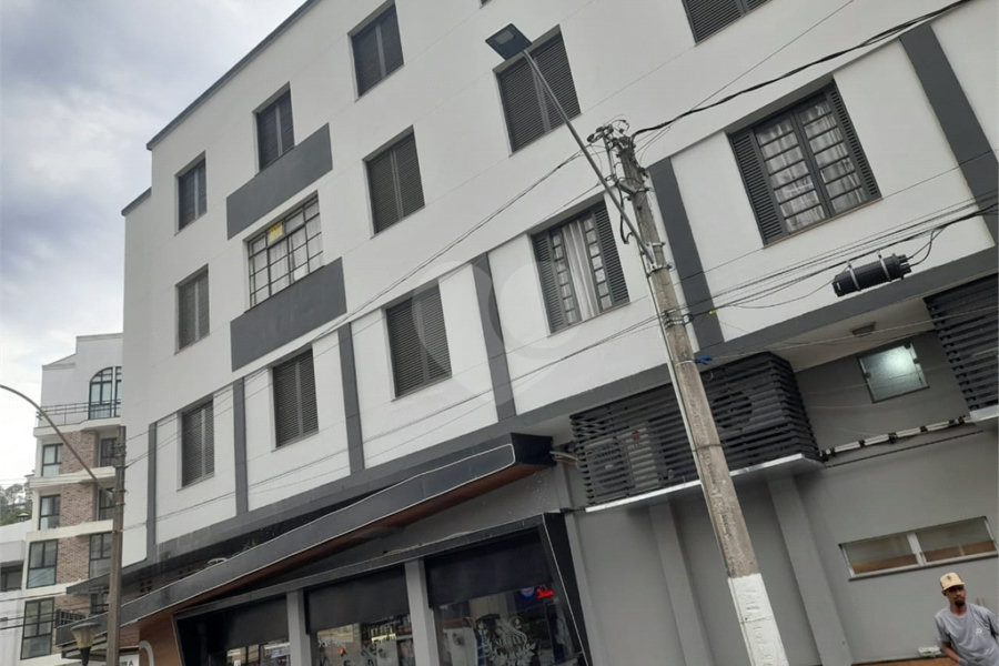 Apartamento à venda com 3 quartos, sendo 1 suíte, no Centro, Serra Negra, SP