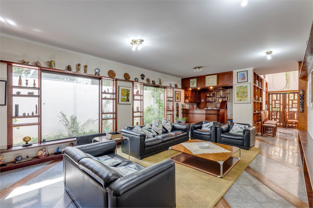 Casa à venda com 4 suítes no condomínio Granja do Morumbi, São Paulo - SP