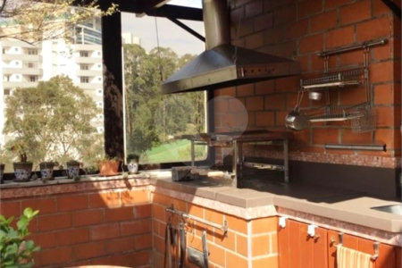 Cobertura à venda com 3 quartos, sendo 1 suíte,  em Vila Andrade, São Paulo, SP