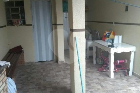 Sobrado à venda com 2 quartos em Jardim Monte Alegre, São Paulo, SP