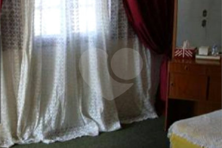 Sobrado à venda com 2 quartos, sendo 1 suíte, em Jardim Las Vegas, Guarulhos, SP