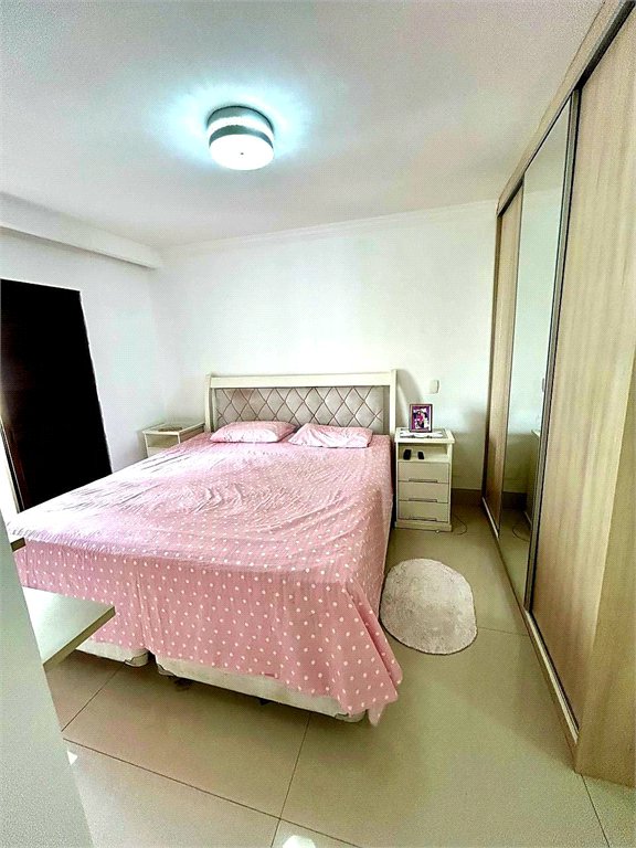 Apartamento à venda com 3 quartos, sendo 1 suíte, em Vila Regente Feijó, São Paulo, SP